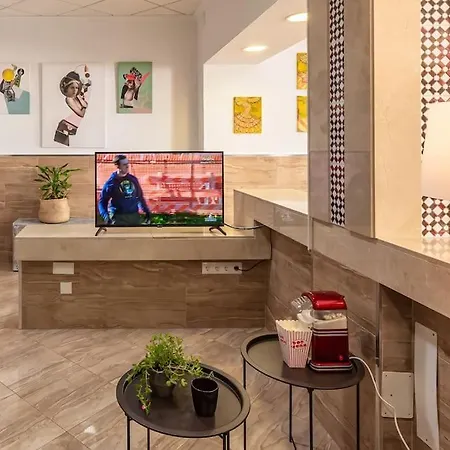 아파트 Art Gallery - In Town Center *